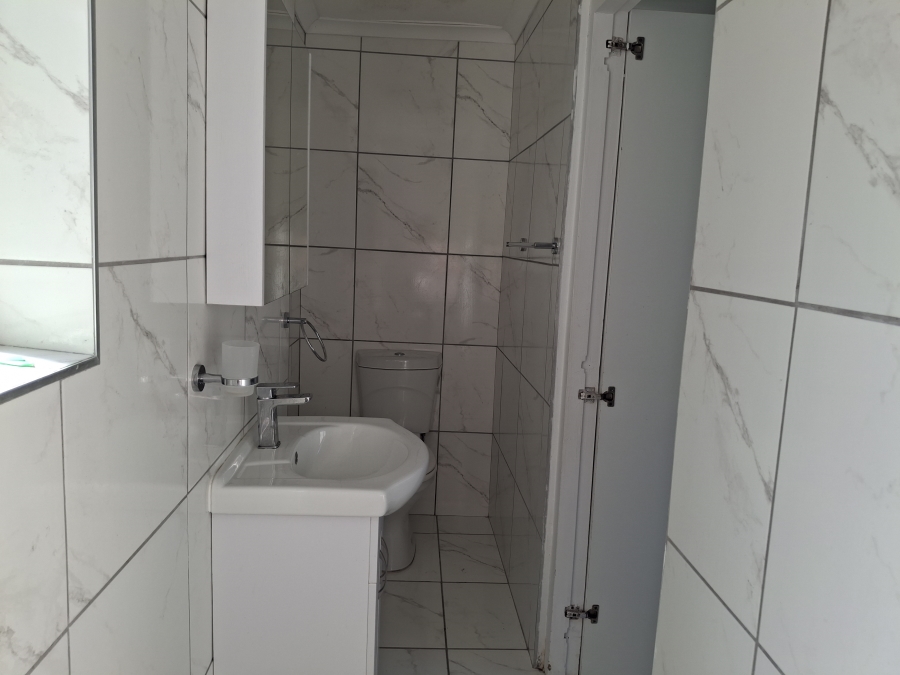 To Let 1 Bedroom Property for Rent in Gonubie Eastern Cape